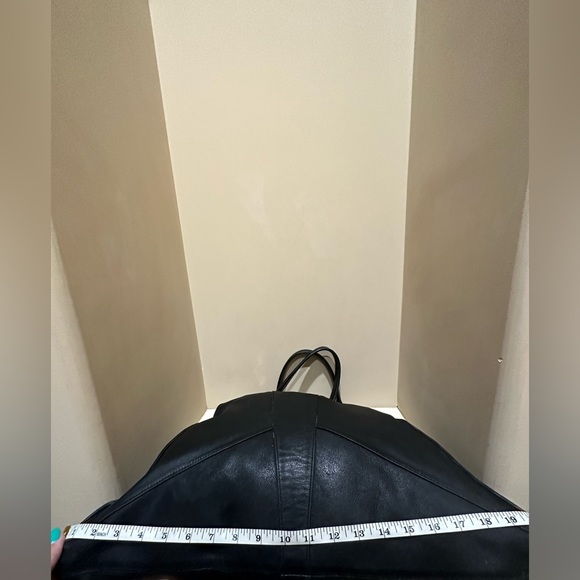 Vintage Fendi Hobo Style Leather Zip top Bag - Picture 8 of 15